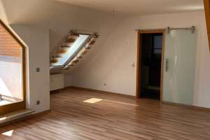 Gepflegte 3-Zimmer-Maisonette-Wohnung mit Loggia und EBK in Nürnberg-Reichelsdorf – Beim Wahlbaum 23, 90453 Reichelsdorf, Nürnberg – Vorschaubild 10