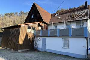 Einfamilienhaus mit Garagen, Scheune und weiterem Ausbaupotenzial – Die vollständige Adresse der Immobilie erhältst du vom Anbieter., 72172 Sulz am Neckar – Vorschaubild 1