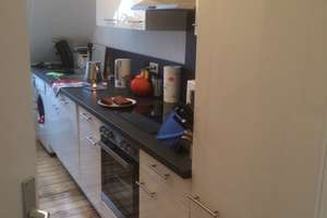 3er WG gesucht? Chice, liebevoll sanierte Dachgeschosswohnung mit Altbaucharme!