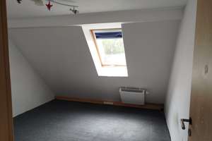 Raum für Familienleben – Reiheneckhaus mit fünf Schlafzimmern und Terrasse – 38259 Salzgitter-Bad, Salzgitter – Vorschaubild 9