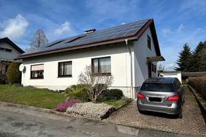 Einfamilienhaus mit traumhaften Blick - Ihr neues Zuhause in Kalletal-Hohenhausen – Die vollständige Adresse der Immobilie erhältst du vom Anbieter., 32689 Kalletal – Vorschaubild 1
