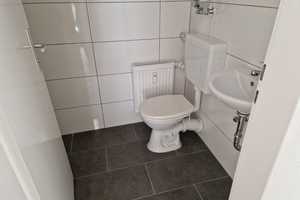 Familienfreundliche, frisch renovierte 4-Zimmer-Wohnung mit Balkon – Hasselstraße 157, 42651 Solingen – Vorschaubild 8
