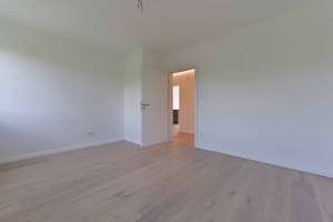 ERSTBEZUG! 3 Zi. Traumwohnung! Eiche Parkett, Großformatfliesen, Einbauküche, Elektro neu etc. – Die vollständige Adresse der Immobilie erhältst du vom Anbieter., 81243 Pasing, München – Vorschaubild 5