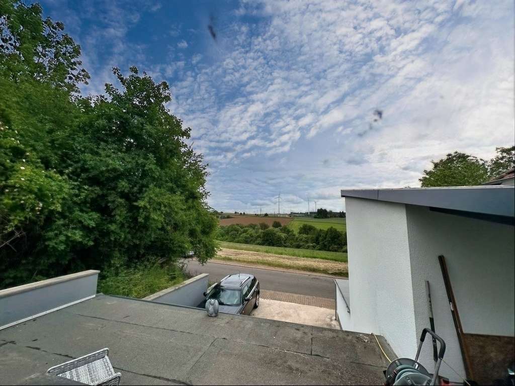 Immobilie in Schmelz - Kernsaniertes Einfamilienhaus in Schmelz – schöne Lage & Fernblick genießen - Bild 3