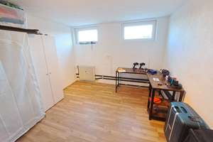 RESERVIERT - 2 Fam.- Haus in traumhafter Aussichtslage – Die vollständige Adresse der Immobilie erhältst du vom Anbieter., 71334 Waiblingen – Vorschaubild 49
