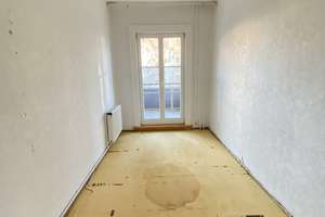Rohdiamant im Grünen wartet auf Ihre Umgestaltung - 3 Zimmer Wohnung mit Dielen und Balkon – Grazer Damm 133, 12157 Schöneberg, Berlin – Vorschaubild 8
