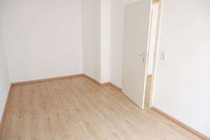 Helles Wohnzimmer - Bad mit Wanne und Lift - frei ab 1.6.26 – Casparistraße 1, 9126 Lutherviertel, Chemnitz – Vorschaubild 5