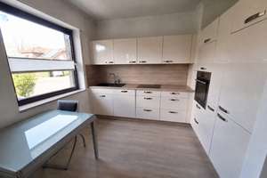 Kleiner Bungalow mit Terrasse, Kamin und Stellplatz in ruhiger Lage nahe dem Uettelsheimer See! – Die vollständige Adresse der Immobilie erhältst du vom Anbieter., 47198 Alt-Homberg, Duisburg – Vorschaubild 2