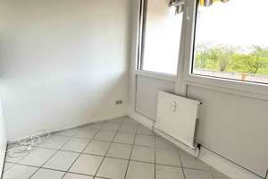 MZ-Finthen: 2 ZKB, EBK, Balkon, Garage, Studenten WG möglich, nahe UNI – Sertoriusring 23, 55126 Finthen, Mainz – Vorschaubild 9
