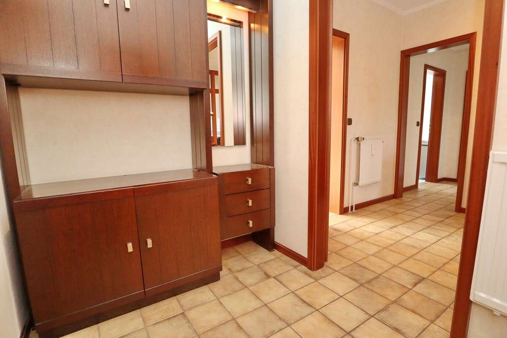 Immobilie in Halstenbek - Gepflegte Eigentumswohnung mit Stellplatz direkt an der Grenze zu Hamburg in Halstenbek - Bild 2