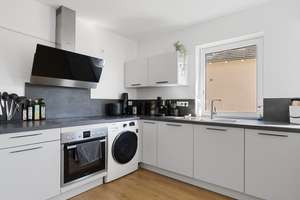 Barrierefreie Wohnung mit Dachterrasse, Einbauküche und TG-Stellplatz – Die vollständige Adresse der Immobilie erhältst du vom Anbieter., 85051 Süd, Ingolstadt – Vorschaubild 5