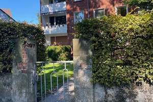 Helle  & renovierte 3 Raum Wohnung mit Balkon