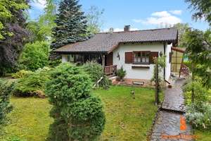 *** Ihr TRAUMHAUS am SEE! Mit XL-Garten, Sonnenterrasse & Kaminofen ***