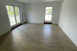 **Helle 4-Raumwohnung für Familien oder Paare im Dachgeschoss** – Augustenstraße 90, 18055 Stadtmitte, Rostock – Vorschaubild 2