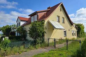 Dr. Lehner Immobilien NB -
Doppelhaushälfte in ländlicher Idylle bei Altentreptow – Die vollständige Adresse der Immobilie erhältst du vom Anbieter., 17087 Altentreptow – Vorschaubild 2