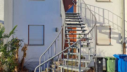Bild von Zweifamilienhaus mit Garten und vier Stellplätzen – Ideal für Familien oder als Kapitalanlage