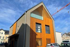 Mit ganz viel Charme: Moderne 2 Zimmer-Wohnung mit Balkon in guter Lage von Wettenberg, Hauptstr. 8