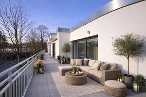 Penthouse-Traum: 3 Zimmer, umlaufende Dachterrasse & eigener Carport
