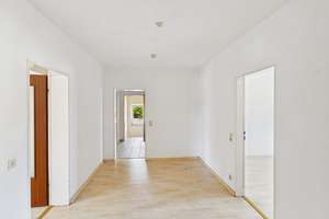 Hauscharakter nahe der Eilenriede: viereinhalb Zimmer, Garage, Balkon und ca. 91 m² Nutzfläche – Die vollständige Adresse der Immobilie erhältst du vom Anbieter., 30519 Seelhorst, Hannover – Vorschaubild 12