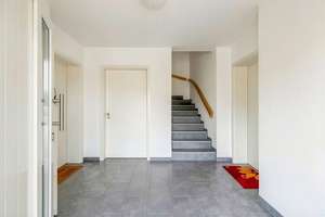 Pluwig: Moderne und energieeffiziente Eigentumswohnung mit Balkon, Garage & eigenem Gartenabschnitt – Die vollständige Adresse der Immobilie erhältst du vom Anbieter., 54316 Pluwig – Vorschaubild 8