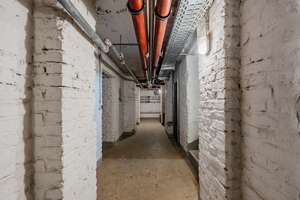 Wohnen mit Geschichte-stilvolle 2-Zimmer -Altbauwohnung an der legendären Karl-Marx-Allee – Die vollständige Adresse der Immobilie erhältst du vom Anbieter., 10243 Friedrichshain, Berlin – Vorschaubild 32