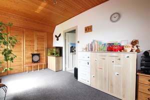 Einfamilienhaus BJ 1935 mit 132 m², 4 Zimmern, Terrasse & Garage in Klempau (renovierungsbedürftig) – Die vollständige Adresse der Immobilie erhältst du vom Anbieter., 23628 Klempau – Vorschaubild 13