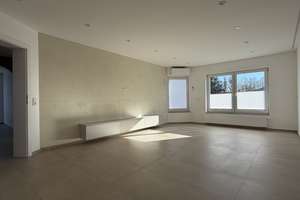 Mehrgenerationenhaus mit 3 großen Wohneinheiten, Doppelgarage, großem Grundstück in Hennef- Zentrum  – Am Steinweg 42, 53773 Hennef (Sieg) – Vorschaubild 21