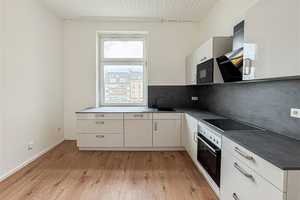 Kernsanierte 2-Zimmer-Wohnung mit Küche u. Waschmaschine – Düsseldorf – Vorschaubild 2