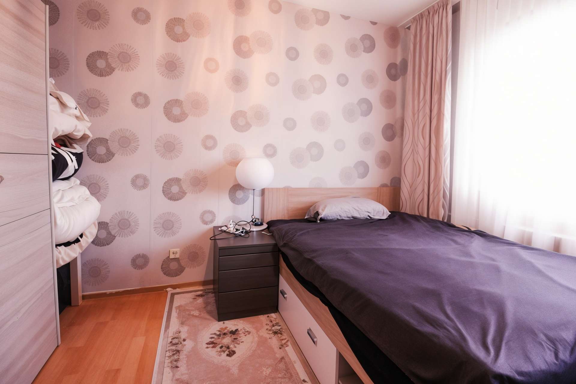 Immobilie in Frankfurt am Main - Vermietete 1,5-Zimmer-Kapitalanlage in Frankfurt-Hausen – ruhige Lage mit Weitblick - Bild 1