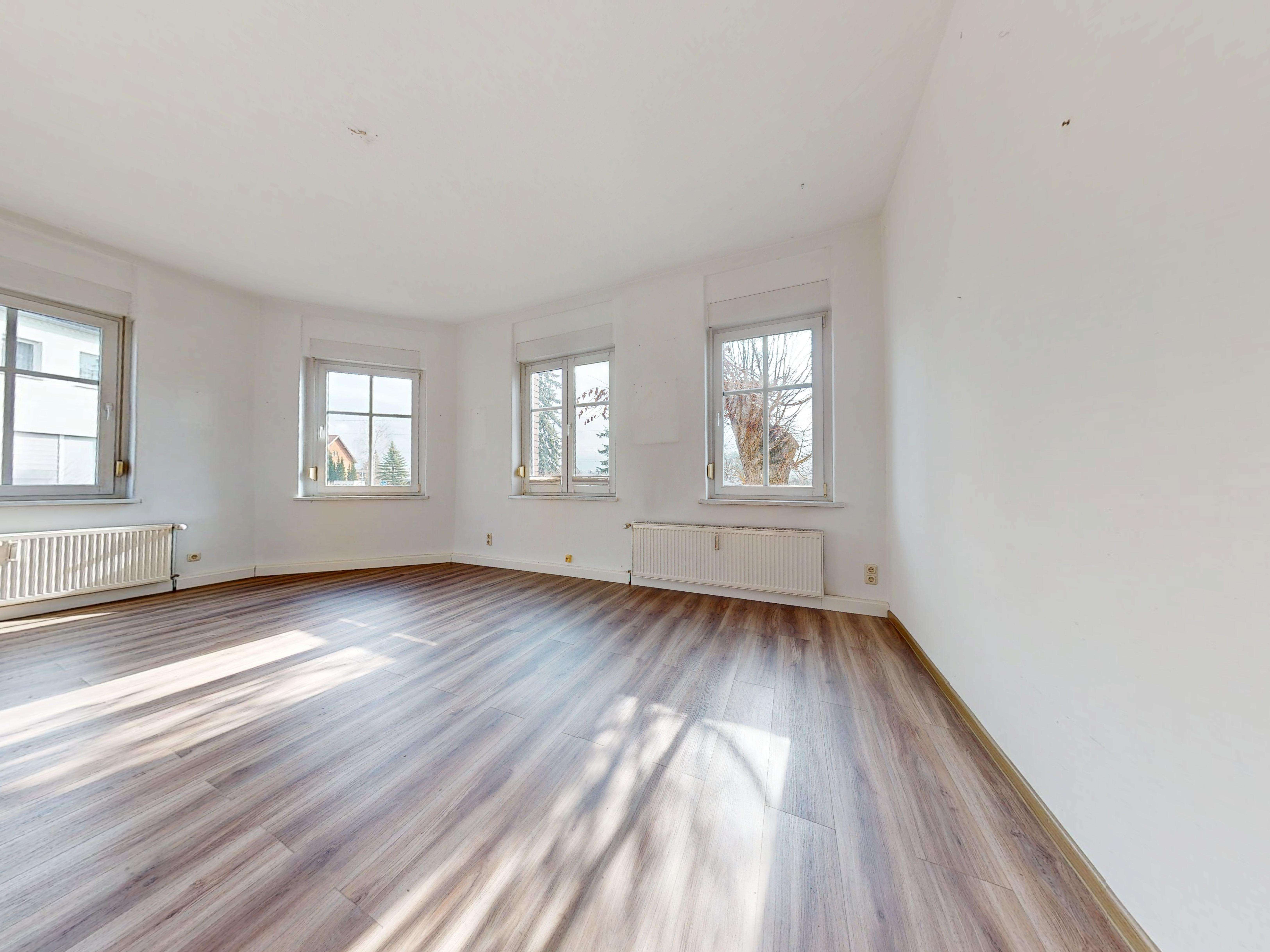 Immobilie in Niedergörsdorf - Imposanter Backsteinbau mit Hof, Remise, Garage und Garten - Bild 1