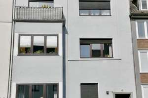 Provisionsfrei* SOFORT FREI! Rhein-nah - 2-Zm Penthouse Oberkassel - renoviert, Klimaanlage Einbaukü – Columbusstrasse 42, 40549 Oberkassel, Düsseldorf – Vorschaubild 2