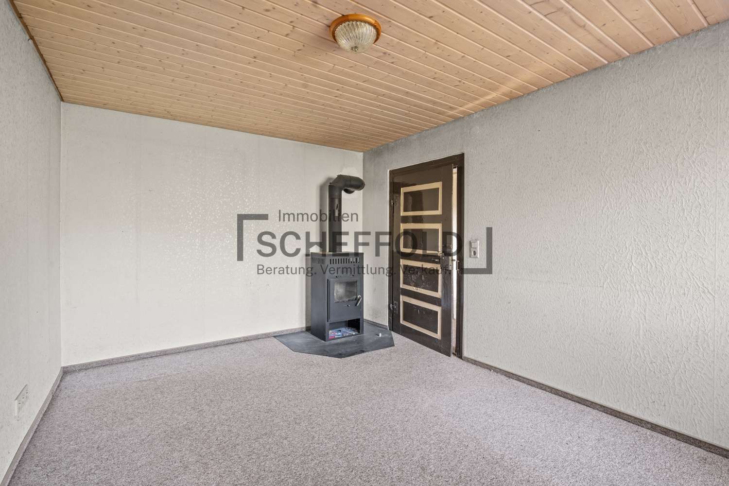 Immobilie in Maselheim - Mit großem Potential! Idyllisches Einfamilienhaus mit Ökonomiegebäude und großzügigem Grundstück - Bild 0