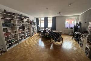 zentrale und gepflegte 2 Zi.-Wohnung