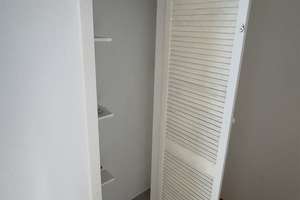 Privat: Zentrale + moderne  2-Zimmer-Wohnung inklusive GARAGE! – 47798 Stadtmitte, Krefeld – Vorschaubild 11