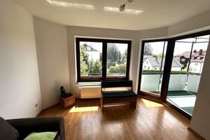 Gemütliche 3-Zimmerwohnung in S-Bahnhofnähe mit Süd-Balkon.... – Schulstraße 26, 82008 Unterhaching – Vorschaubild 2