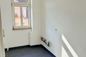 Attraktive 4-Zimmer-Dachgeschosswohnung – Schweinauer Str. 37a, 90439 Sankt Leonhard, Nürnberg – Vorschaubild 4