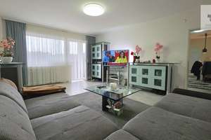 Wahres Raumwunder: 4 Schlafzimmer, 1 Wohnzimmer mit Balkon und Aufzug