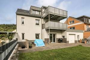 Investment gesucht? Umfassend saniertes 3-Familienhaus mit Garten, Balkonen, Garagen und Aufzug – Die vollständige Adresse der Immobilie erhältst du vom Anbieter., 53937 Schleiden – Vorschaubild 5