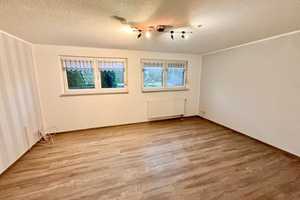 HORN IMMOBILIEN ++ Neubrandenburg Brodaer Höhe, renoviertes Reihenendhaus mit Keller und Carport – Neubrandenburg – Vorschaubild 12