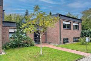 RESERVIERT! Großzügiger Reihenendbungalow mit sonnigem Süd-West-Garten in Hamm-Werries – Die vollständige Adresse der Immobilie erhältst du vom Anbieter., 59071 Uentrop, Hamm – Vorschaubild 1