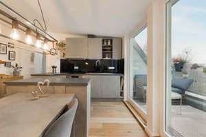 Helle Dachgeschosswohnung mit Stil und Dachterrasse in Köpenick – Die vollständige Adresse der Immobilie erhältst du vom Anbieter., 12555 Köpenick, Berlin – Vorschaubild 1