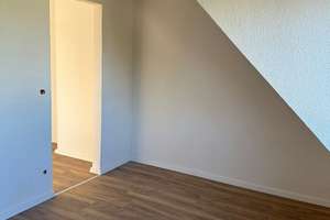 Charmante 4,5-Zimmer Maisonette-Wohnung im Zweifamilienhaus in Duisburg-Wanheim-Angerhausen – Römerstraße 0, 47249 Wanheim-Angerhausen, Duisburg – Vorschaubild 20