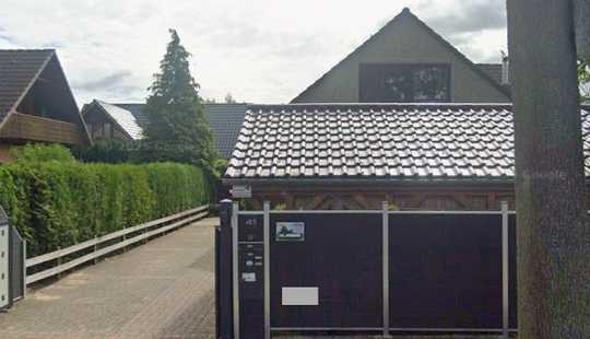 Bild von Großzügiges Zweifamilienhaus mit Vollkeller, Garage, Doppelcarport & Traumgarten in Wathlingen