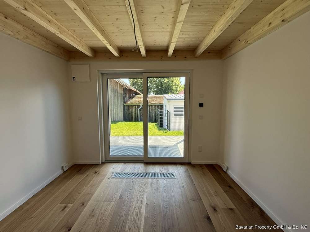 Immobilie in Altenthann - Moderne 3-Zimmer-Wohnung mit Garten – hochwertiger Neubau in ruhiger Ortslage - Bild 1