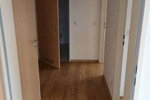 2 Zimmer mit großer Loggia auf der Sonnenseite - Reislingen S/W – V.-Droste-Hülshoff-Str. 33, 38446 Reislingen, Wolfsburg – Vorschaubild 6