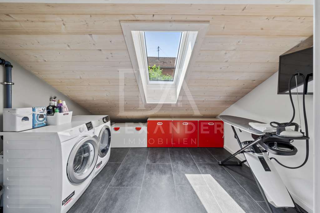 Immobilie in Egling - Ihr Rückzugsort: Galerie, Design & Spa in perfekter Harmonie! - Bild 2