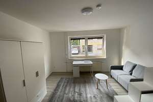 WG Zimmer, UNINÄHE, neu möbliert