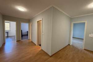 GUT GESCHNITTENE 4-ZIMMER EIGENTUMSWOHNUNG IN TOP-LAGE VON MG-DORTHAUSEN! – Die vollständige Adresse der Immobilie erhältst du vom Anbieter., 41179 Rheindahlen-Land, Mönchengladbach – Vorschaubild 3