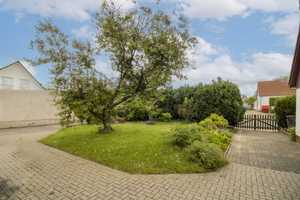 Viel Platz und Potential: Paket aus 2 Einfamilienhäusern mit Garten und Garage in Stralsund – Stralsund – Vorschaubild 18