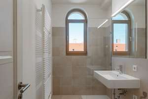 EXKLUSIVES PENTHOUSE MIT TRAUMBLICK ÜBER BERLIN / BESTLAGE PRENZLAUER BERG /  WINSVIERTEL – Winsstraße 44, 10405 Prenzlauer Berg, Berlin – Vorschaubild 9